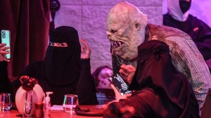 Baru! Arab Saudi Punya Restoran Seram Tema Zombie dan Vampir