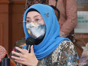 Desy Ratnasari Minta Herry Wirawan Dihukum Setimpal dengan Perbuatannya