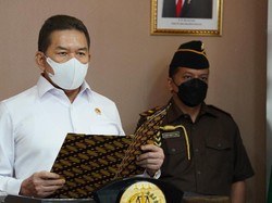 Jaksa Agung Ungkap Unsur TNI-Sipil Diduga Terlibat Korupsi Satelit Kemhan