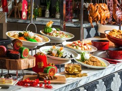 Jamuan Imlek Komplet dengan Yu Sheng Tersedia di Restoran Ini