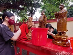 Pernah Terbakar, Kelenteng Tri Dharma Kota Probolinggo Bersolek Sambut Imlek