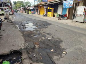 Pemkab Bogor Lanjutkan Perbaikan Jl Pabuaran, Maret Lelang Proyek Pemkab Bogor Lanjutkan Perbaikan Jl Pabuaran, Maret Lelang Proyek