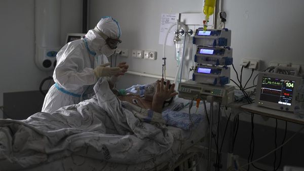 Kondisi Ruang ICU di RS Rusia Saat Kasus COVID-19 Tembus 88 Ribu
