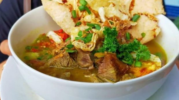Kuliner Banyuwangi Naik Kelas, Menikmati Rujak Soto di Restoran