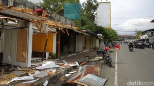 Perkuat Malioboro, Jalan Mataram Jogja Dibersihkan dari PKL