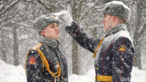 Menjadi Manusia dari Hal-hal yang Sederhana