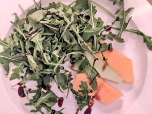 Sajikan Menu Vegan Mirip Rumput, Pengantin Ini Dihujat Habis-habisan Sajikan Menu Vegan Mirip Rumput, Pengantin Ini Dihujat Habis-habisan