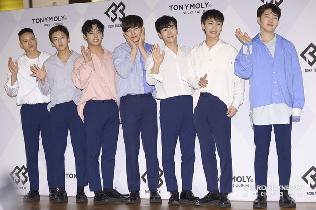 Model TONYMOLY BTOB/twitter.com/theseoulstory/ Tony Moly memilih BTOB sebagai model iklan mereka di tahun 2018