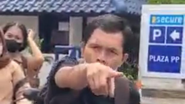 Pelaku modus pura-pura jadi korban tabrak lari di Pasar Rebo, Jakarta Timur (Tangkapan Layar)