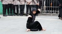 Pencak Silat Warnai Aksi Protes Arteria Dahlan di Sukabumi