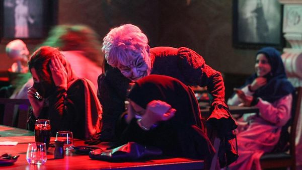 Foto: Makan DItemani Zombie di Restoran Riyadh