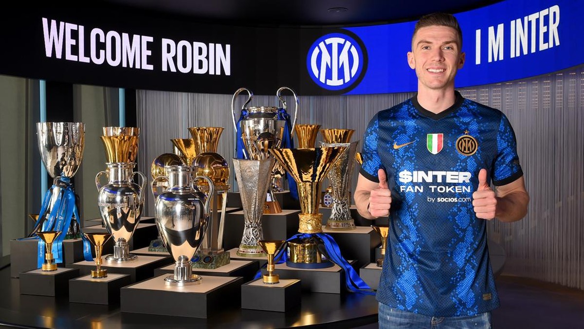 Robin Gosens resmi diperkenalkan Inter Milan (Foto: Twitter.com/Inter)