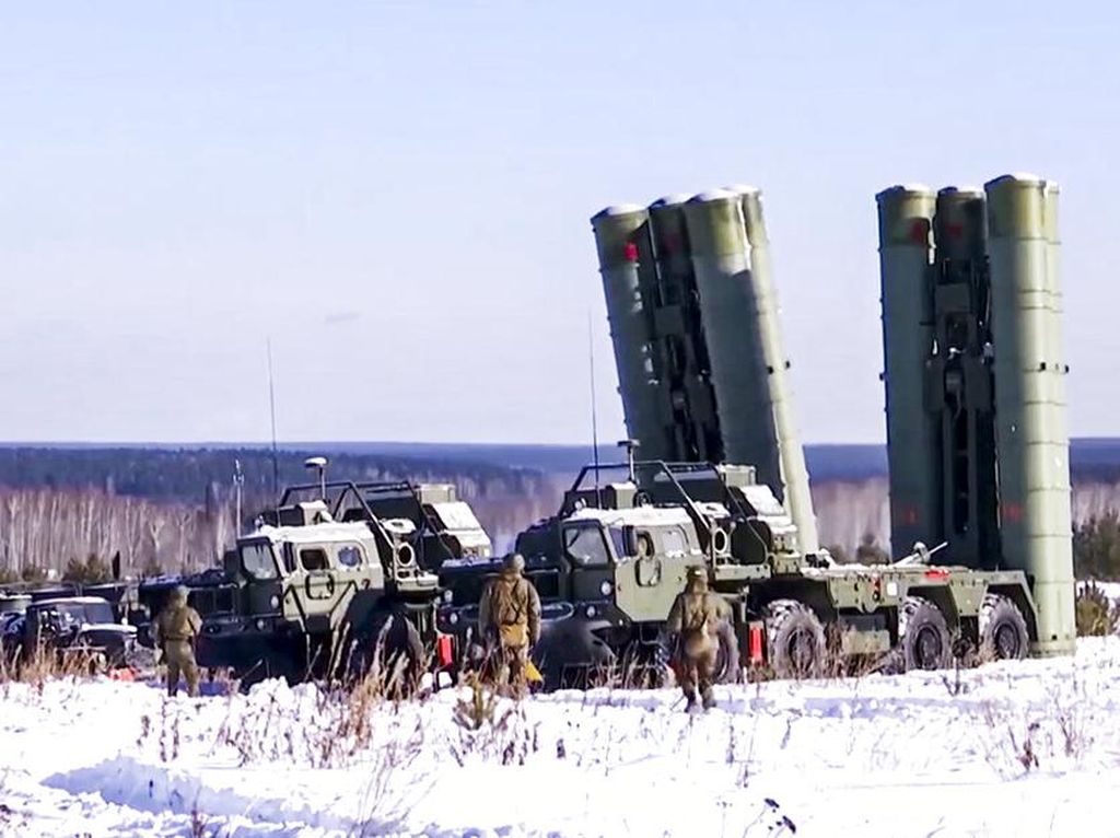 Militer Rusia Gelar Latihan Taktis 3 Pekan, Persiapan Invasi?