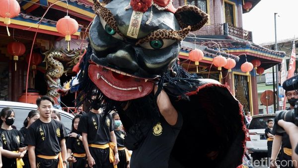 Barongsai-Angklung Ramaikan Peresmian Odeon Kampoeng Naga