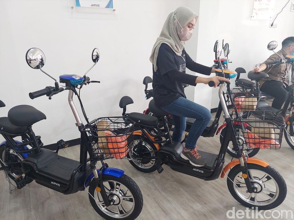 Penjualan Sepeda Listrik Meningkat, Jarvis Akan Bangun 300 SPKLU di Surabaya