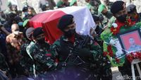 Foto-foto Prosesi Pemakaman Sertu Anumerta M Rizal di TMP Cikutra