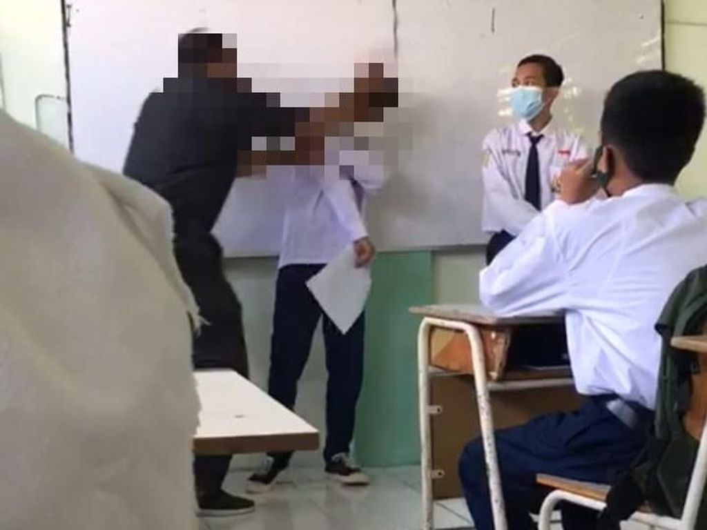 Guru yang Pukul Siswa SMP di Surabaya Jadi Tersangka Tapi Tak Ditahan