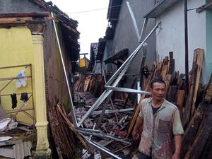 Hujan Disertai Angin Kencang, Puluhan Rumah-Fasum di Malang Rusak
