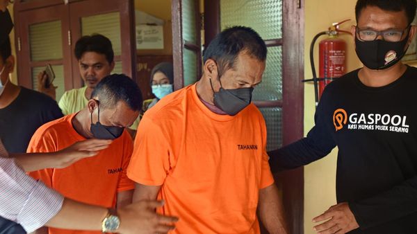 Tersangka Ini Diringkus Polisi Usai Colong Rel Kereta Sepanjang 7 Meter