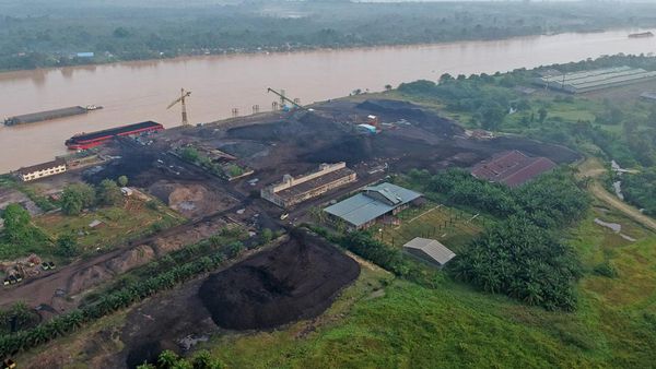 Cagar Budaya Muarajambi Tercoreng Industri Batu Bara
