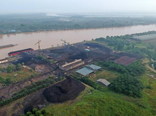 Cagar Budaya Muarajambi Tercoreng Industri Batu Bara