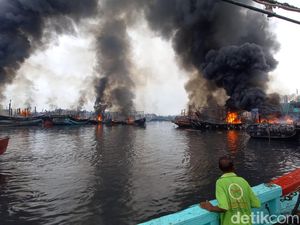 Belum Padam! Belasan Kapal di Pelabuhan Kota Tegal Terbakar Lagi