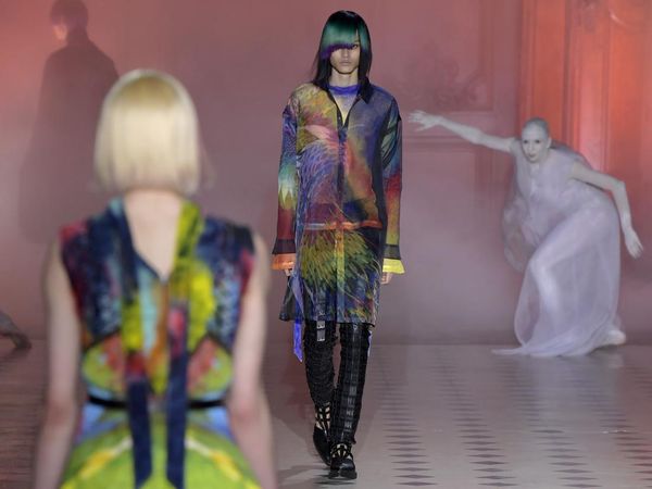 7 Aksi Arek Surabaya Rizal Rama Lebarkan Sayap di Catwalk Milan dan Paris