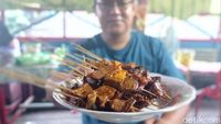 Bikin Ngiler! Sate Lidah Kerbau Hamsir yang Legend Banget di Riau