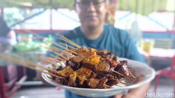 Bikin Ngiler! Sate Lidah Kerbau Hamsir yang Legend Banget di Riau