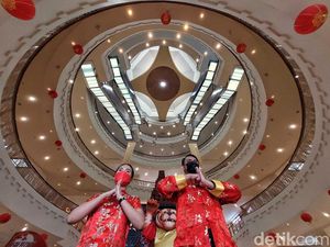 Semarak Sambut Imlek di Pusat Perbelanjaan Ibu Kota