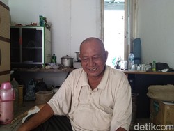 Kakek Sutrisno, Pria Kepala Delapan Sebatang Kara Menolak Minta-minta