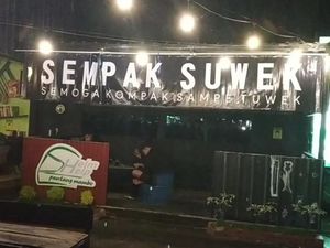 Nongkrong di Sempak Suwek Pacitan Yuk, Angkringan Bikin Kompak Sampai Tuwek Nongkrong di Sempak Suwek Pacitan Yuk, Angkringan Bikin Kompak Sampai Tuwek