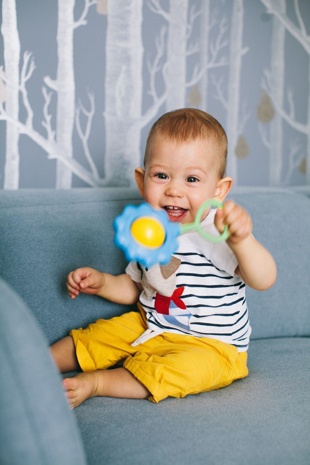 Anak kecil bermain rattle/Foto: Pexels.com/Polesie Toys