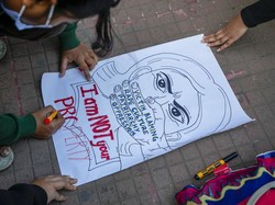 Adik 2 Wanita yang Diarak Bugil di India Dibunuh Saat Cegah Pemerkosaan