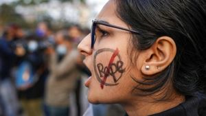Geramnya Warga Usai Wanita Diperkosa-Diarak di Jalanan India