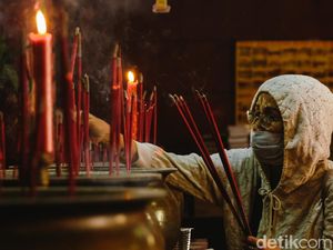 Intip Aktivitas di Vihara Dharma Bhakti Petak Sembilan Jelang Imlek