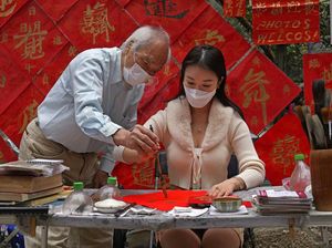 Intip Cara Warga Hong Kong Memburu Keberuntungan di Tahun Macan Air