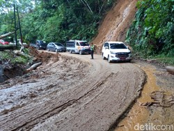 Sempat Terputus Longsor, Akses Lintas Bengkulu Sudah BIsa Dilalui