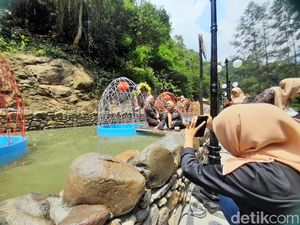 Ini Kampung Karuhun, Wisata Alam Dekat Tol Cisumdawu