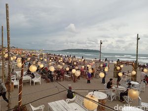 Bukan Bali, Ini Cuma Kampung Turis Pangandaran