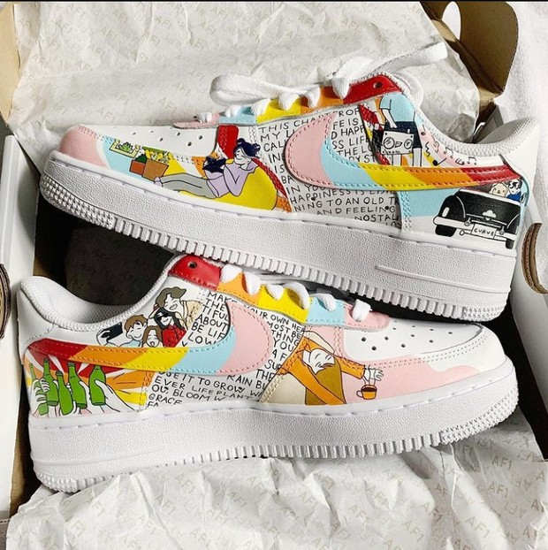 Bisnis lukis sepatu menjadi peluang bisnis yang menguntungkan