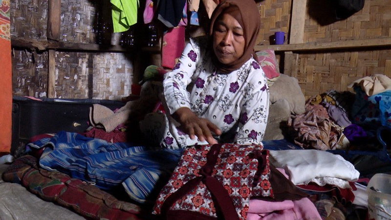 Derita Mak Odah, Anaknya Derita Tumor dan Tinggal di Rumah Bilik Bambu