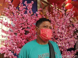 Cerita Pedagang Glodok Raup Untung Ratusan Juta Saat Imlek