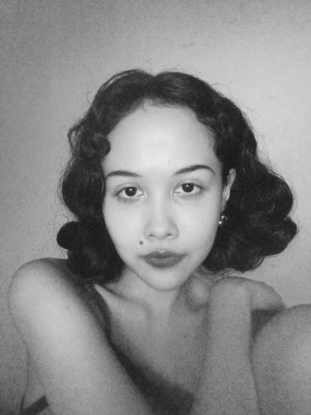 Sekar Widiasih, TikTokers Indonesia Bergaya Vintage