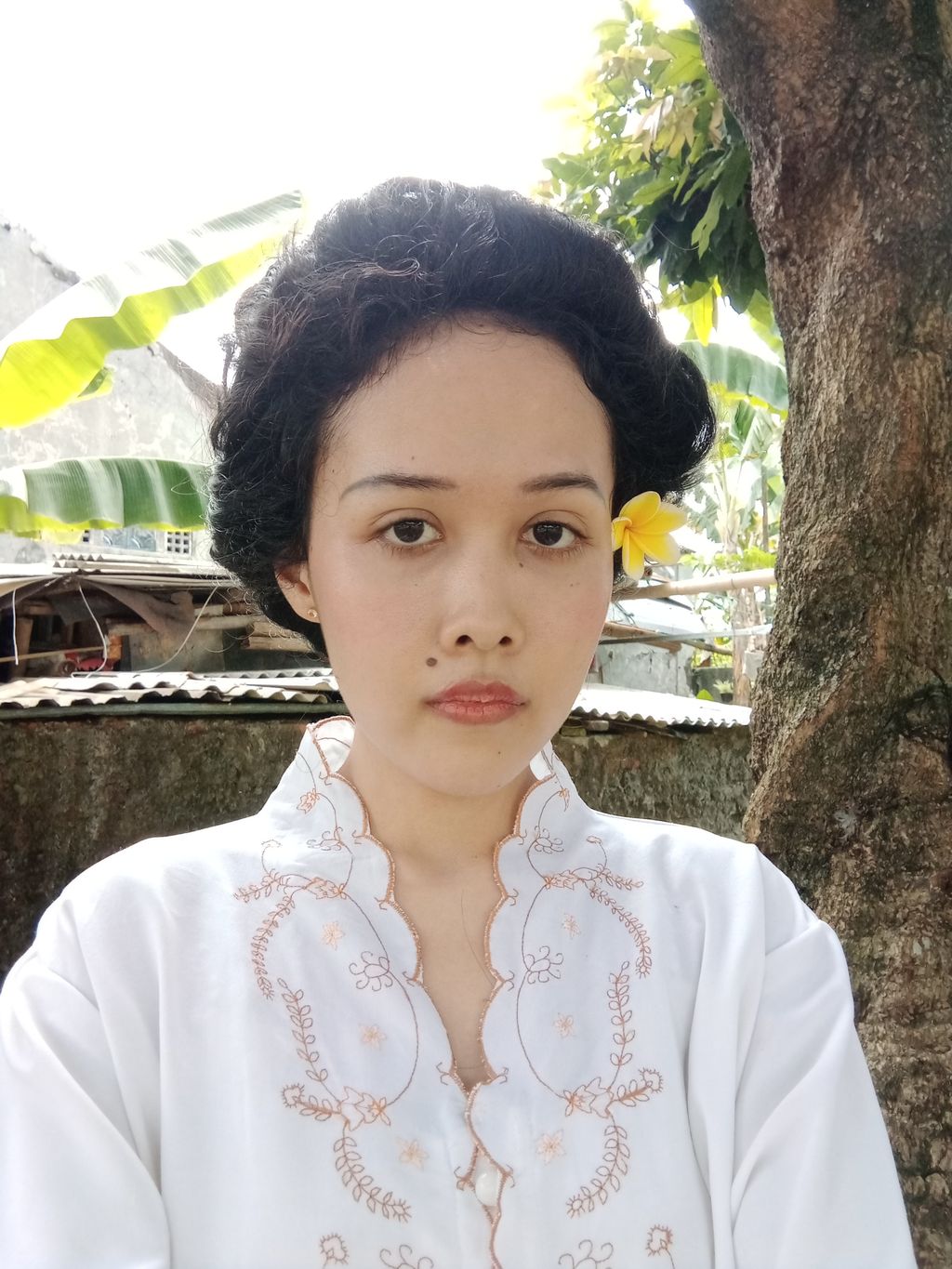 Sekar Widiasih, TikTokers Indonesia Bergaya Vintage