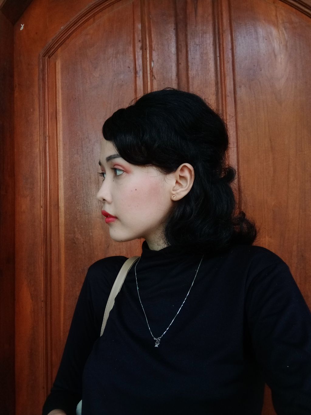 Sekar Widiasih, TikTokers Indonesia Bergaya Vintage