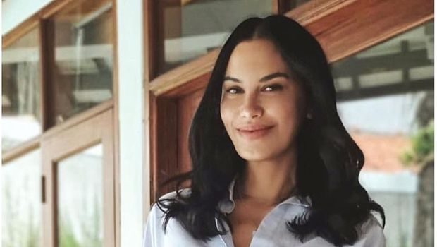 Sophia Latjuba dan Luna Maya Sophia Latjuba dan Luna Maya