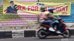 Spanduk Ridwan Kamil Calon Presiden Mejeng di Kota Bandung