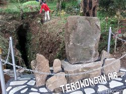 Terowongan Air Ini Jadi Sumber Kehidupan Warga Kaki Gunung Slamet