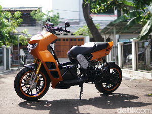 Keren! Bengkel Asal Sukabumi Ini Sulap Yamaha Nouvo Jadi Italjet Dragster Keren! Bengkel Asal Sukabumi Ini Sulap Yamaha Nouvo Jadi Italjet Dragster